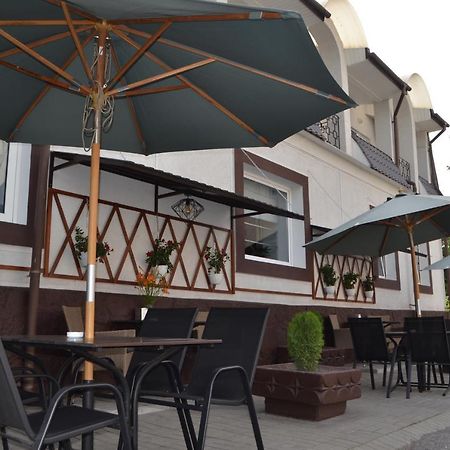 Rhombus Hotel Łuck Zewnętrze zdjęcie