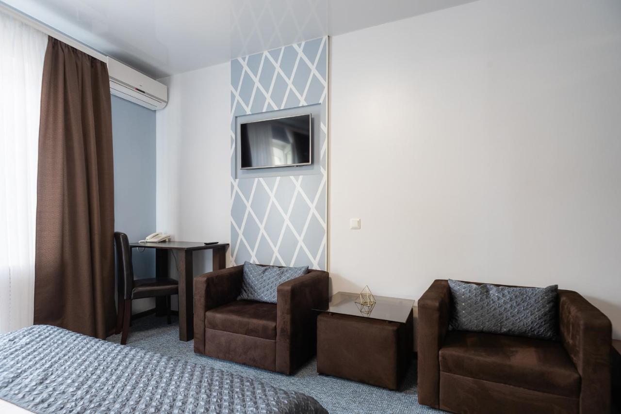 Rhombus Hotel Łuck Zewnętrze zdjęcie