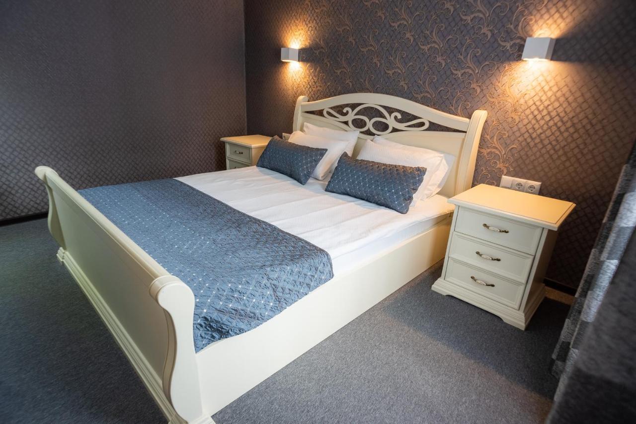 Rhombus Hotel Łuck Zewnętrze zdjęcie