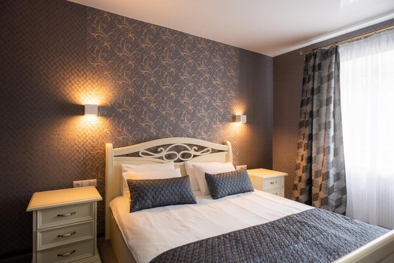Rhombus Hotel Łuck Zewnętrze zdjęcie