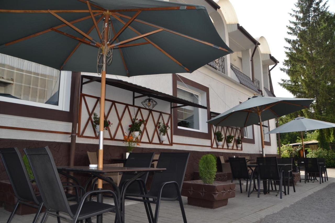 Rhombus Hotel Łuck Zewnętrze zdjęcie